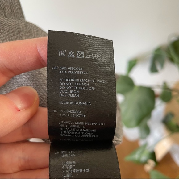 Reiss grey/silver sleeveless half button up - Picture 4 of 5